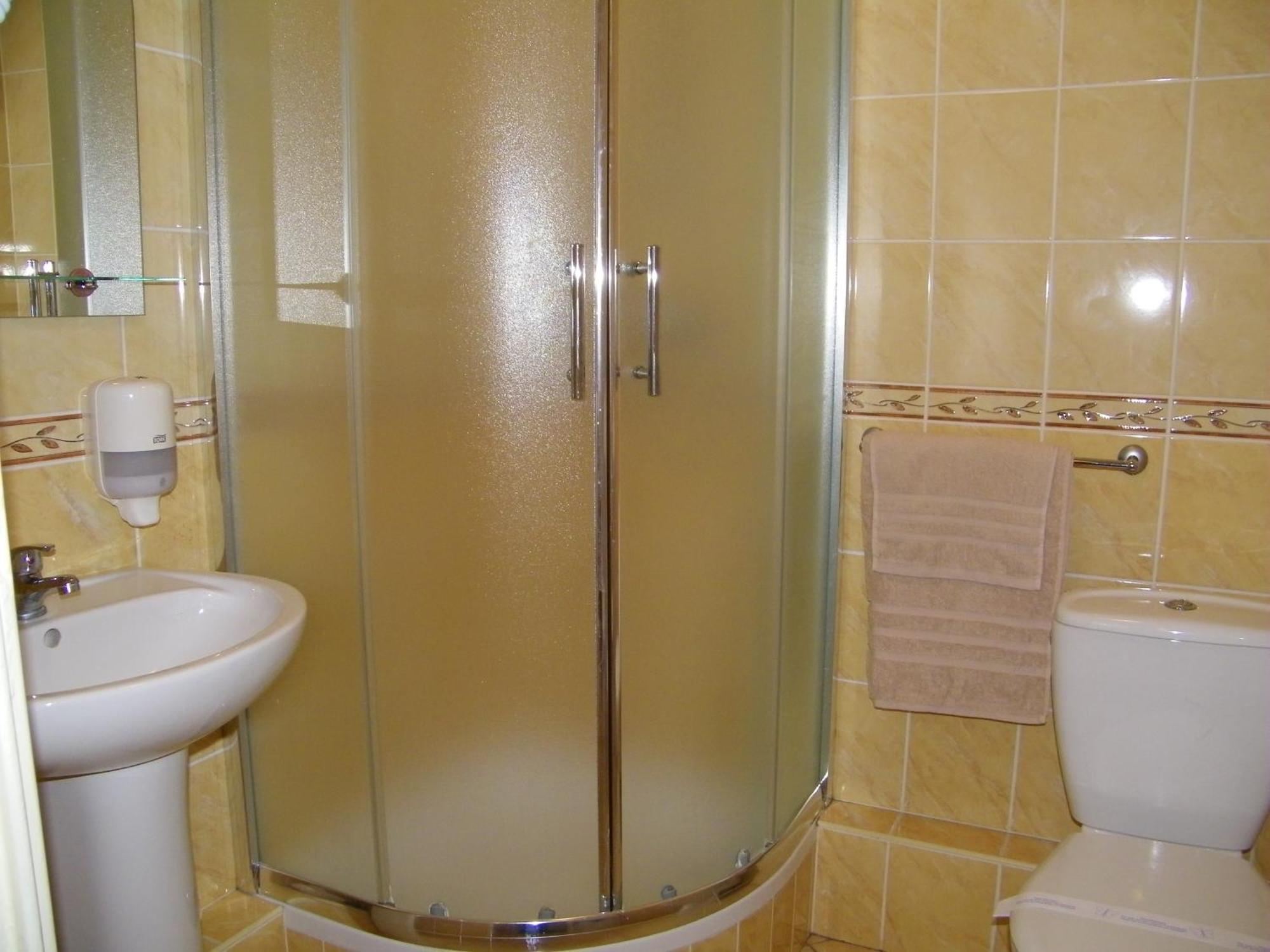 Goscinne O-es-ha Homestay Warsaw